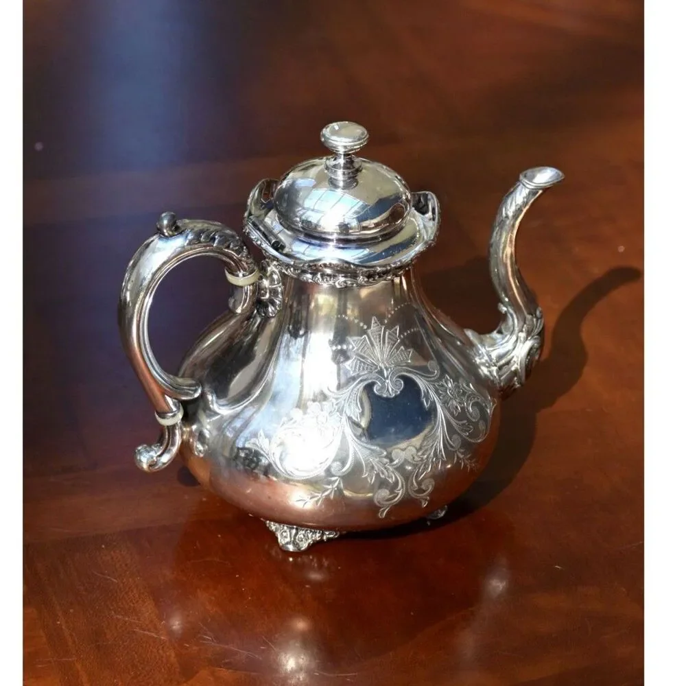 Victorian Meriden B Company Silverplate Tea Set - Complete 5 Pieces Pattern 2023